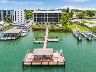 Sunrise Bay Resort - Marco Island - 0