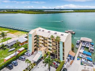 Sunrise Bay Resort - Marco Island - 7