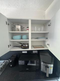 Tredegar studio flat - 8