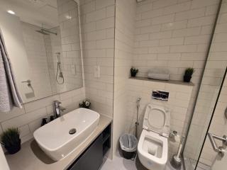 Luxury Apartment in Al Jada Wooden Theme by BlueCloud holidays - Sharjah - 8