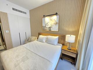 Luxury Apartment in Al Jada Wooden Theme by BlueCloud holidays - Sharjah - 4
