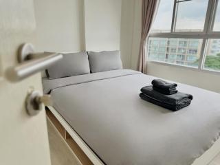 Condo is next to the mall Big swimming pool - 7