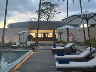 Nirva Ocean House - - 0