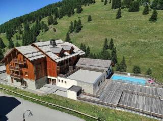 VARS aux pieds des pistes Appartement T2 4 personnes Résidence 4 étoiles avec piscine et parking privés - Vars - 4