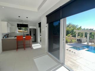 The Indianna Luxury Pool & Spa - Whitehouse - 7