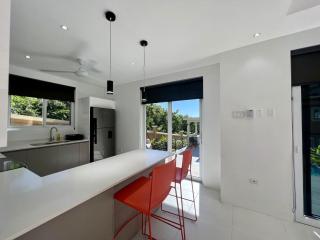The Indianna Luxury Pool & Spa - Whitehouse - 1