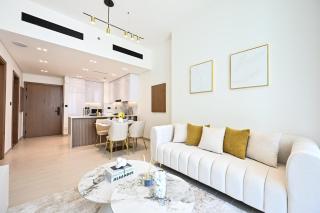 Modern 1BR Fully Furnished with Balcony and Gym - 6