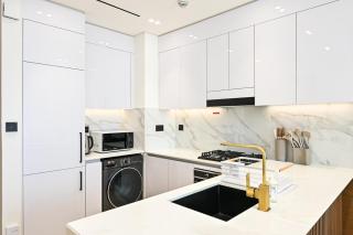 Golden Stays - Binghatti Amber I Modern 1BR Apartment I Balcony, Pool & Gym Access - 5