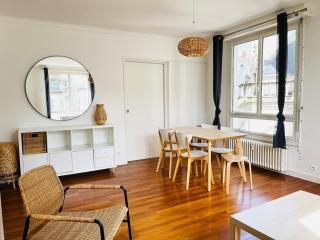 Saint Nicolas Basilica, Place Royale Tram Center - Nantes - 9
