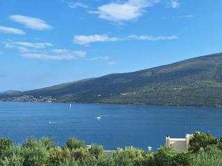 Acacia Hills A7 Apartment - 0