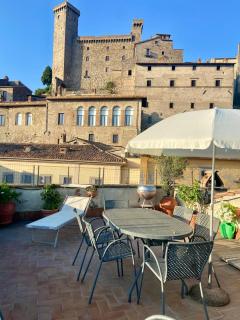 Lake and Castle View Scenic Rooftop Terrace overlooking Bolsena - Bolsena - 0