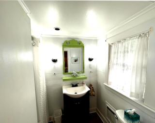 Cottage 4 - 1 Bed w/ Loft / 1 Bath & Courtyard - Wolfeboro - 3