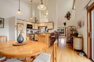 524 Sun River #8 - 4