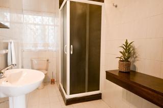 Mediterranean Hostel Villa - - 6