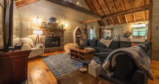 Secluded Creekside Cabin Hot Tub and Fire Pit - Cosby - 4