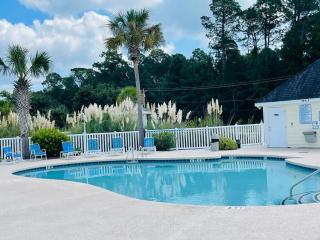 Best Location 1BD condo in the center of MB pool - Myrtle Beach - 9