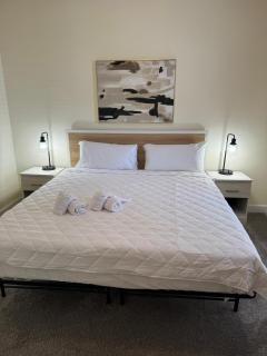 Incredible 1BR condo ground floor - 4