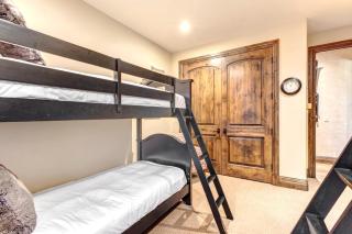 KBM Resorts Vintage on the Strand Multi Unit Listing Ski-inSki-out Hot Tub Walk to Canyons Village VIN-1417 - Park City - 4