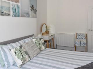 Trinity Bee - Ventnor - 4