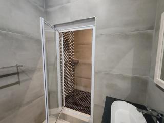 3 Cradock Road - - 5