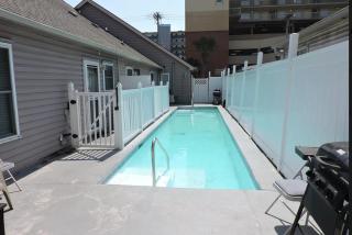 Spacious duplex short walk to the beach shared Pool - Myrtle Beach - 3