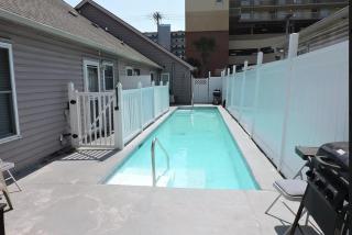 Spacious duplex short walk to the beach shared Pool - Myrtle Beach - 9