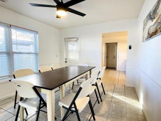 Spacious duplex short walk to the beach shared Pool - Myrtle Beach - 3