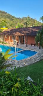 Casa com piscina - Ubatuba - 0