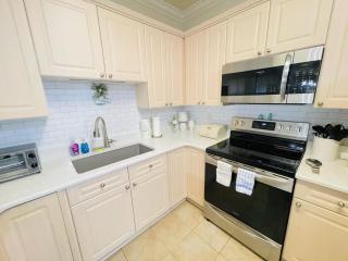 Lovely 3BR condo in the heart of Myrtle Beach - 2