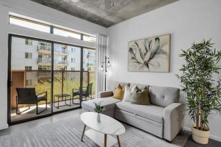 Centric 2BR In HEART of DTPHX Free Garage Parking - Phoenix - 7