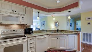 186 Colonnade - 7