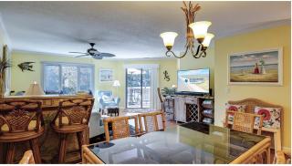 186 Colonnade - 4