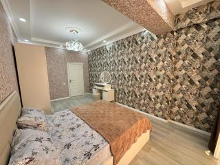 Baku Holiday Luxe Family Apartment - Baku - 1