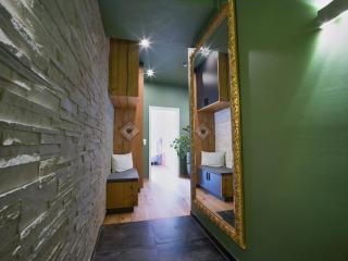 COLORGRAM Loft - Colorful Design Apartment in Tyrol, presented by AlpenLuxus - 4