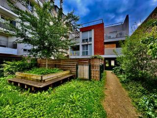 Petit Jardin de Paris - 1