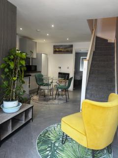 Home sweet home - Leicester - 7