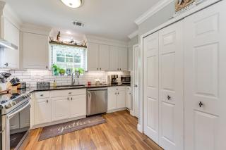 Bluffton Getaway with Fenced Yard 7 Mi to Beach! - Bluffton - 2