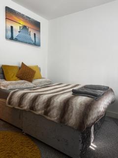 Home sweet home - Leicester - 8