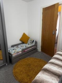 Home sweet home - Leicester - 9