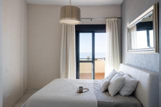 Stunning beachfront penthouse - 5