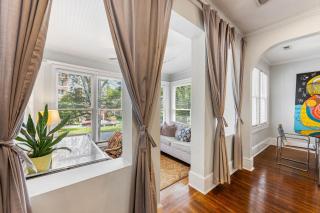 Light Filled 2 Bedroom in Myers Park with a Porch - Charlotte - 5