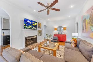 Light Filled 2 Bedroom in Myers Park with a Porch - Charlotte - 3