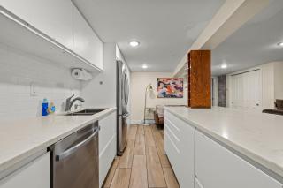 Jersey City Retreat w Private Backyard Bonfire Near NYC - Jersey City - 7