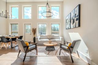 Mountain View Hideaway - BBQ, Beach Access - Invermere - 0