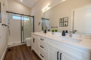 Mountain View Hideaway - BBQ, Beach Access - Invermere - 5