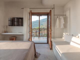 Om Living Pelion - 3