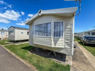 Fantastic 6 Berth Caravan At Haven Skegness Holiday Park Ref 88028Hr - Skegness - 6