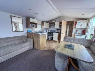 Fantastic 6 Berth Caravan At Haven Skegness Holiday Park Ref 88028Hr - Skegness - 5