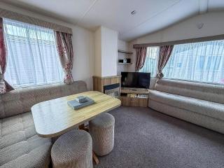 Fantastic 6 Berth Caravan At Haven Skegness Holiday Park Ref 88028Hr - Skegness - 4