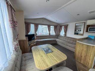 Fantastic 6 Berth Caravan At Haven Skegness Holiday Park Ref 88028Hr - Skegness - 3